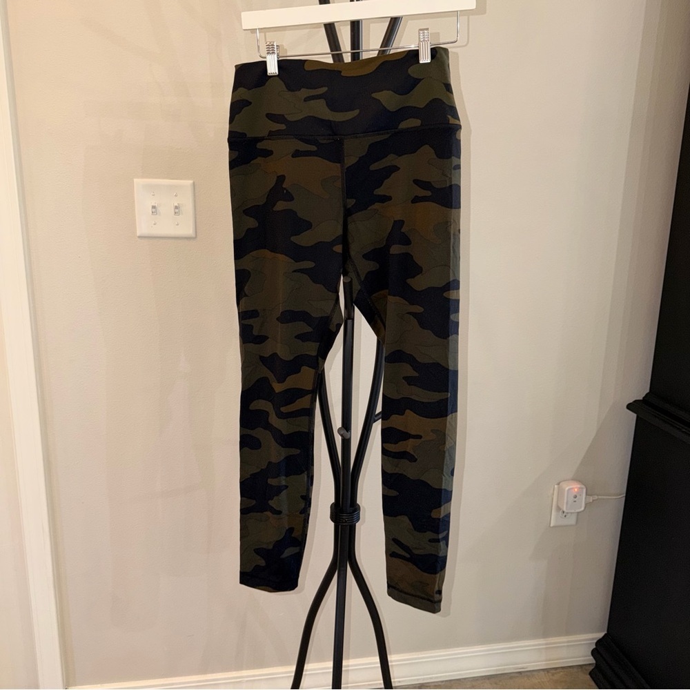 PINK Victoria's Secret Camouflage Leggings Y2K - Size L